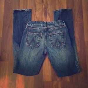 ✨Delia’s skinny!!✨